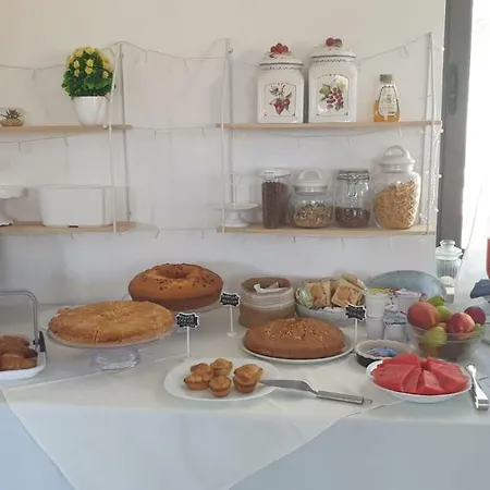 Donna Rosa Bed & Breakfast *